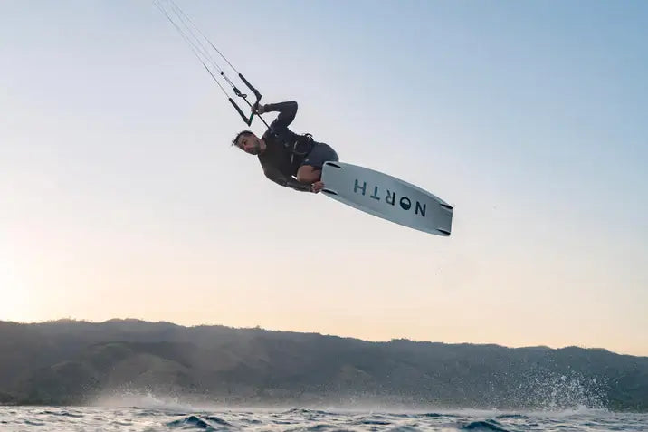גלשן טווין טיפ לקייט סרפינג ATMOS PRO CARBON 2024