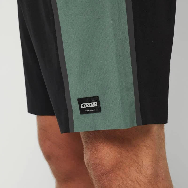 High Performance Boardshorts Mystic בגד ים לגברים